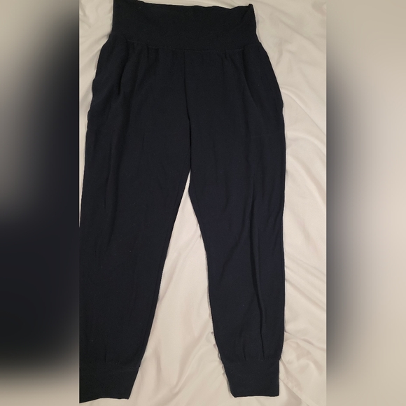 Athleta Salutation Jogger in Powervita Navy Blue Size Medium EUC - Picture 3 of 8